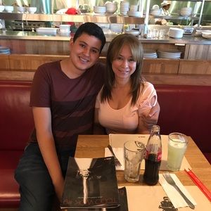 Meet your Posher, Luz mary